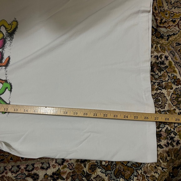 Uniqlo UT KAWS Graphic T-Shirt Mens White Short Sleeve Tee Large - Picture 5 of 6